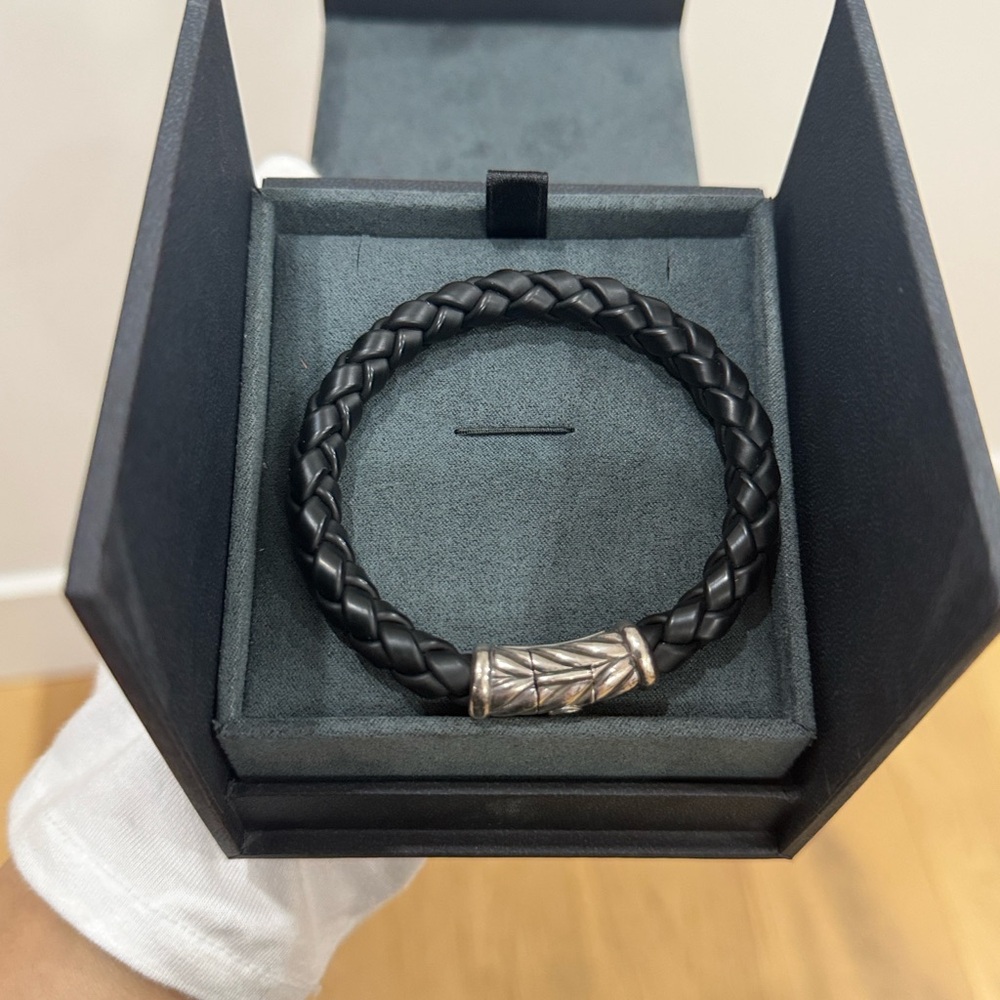 David yurman men’s leather bracelet (SOLD)